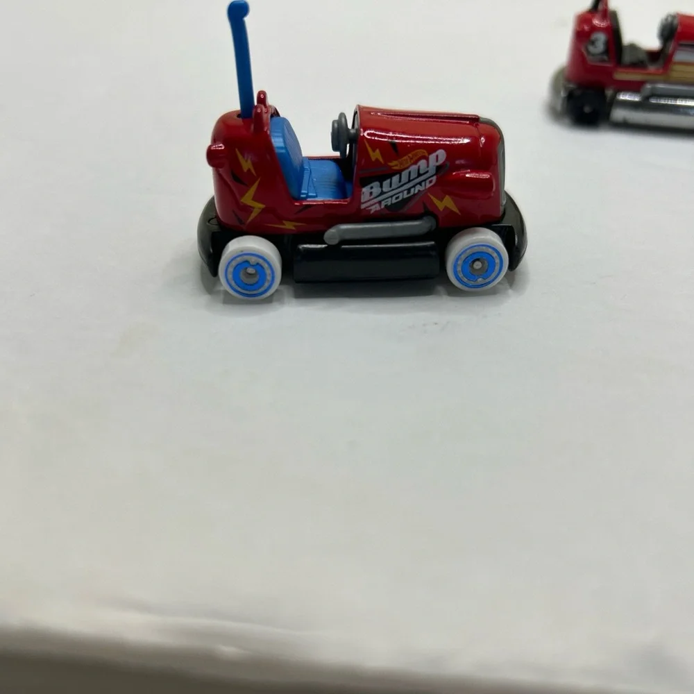 Hotwheels Bumper Cars - Picture 7 of 7